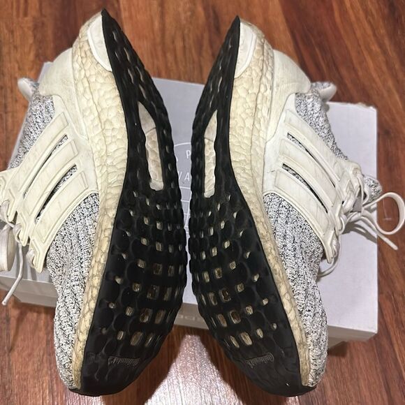 Adidas Ultra Boost size 6.5 - Picture 5 of 9